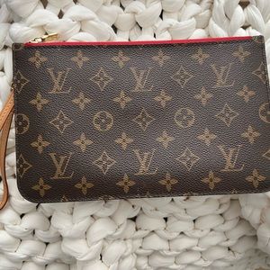 Neverfull MM Wristlet